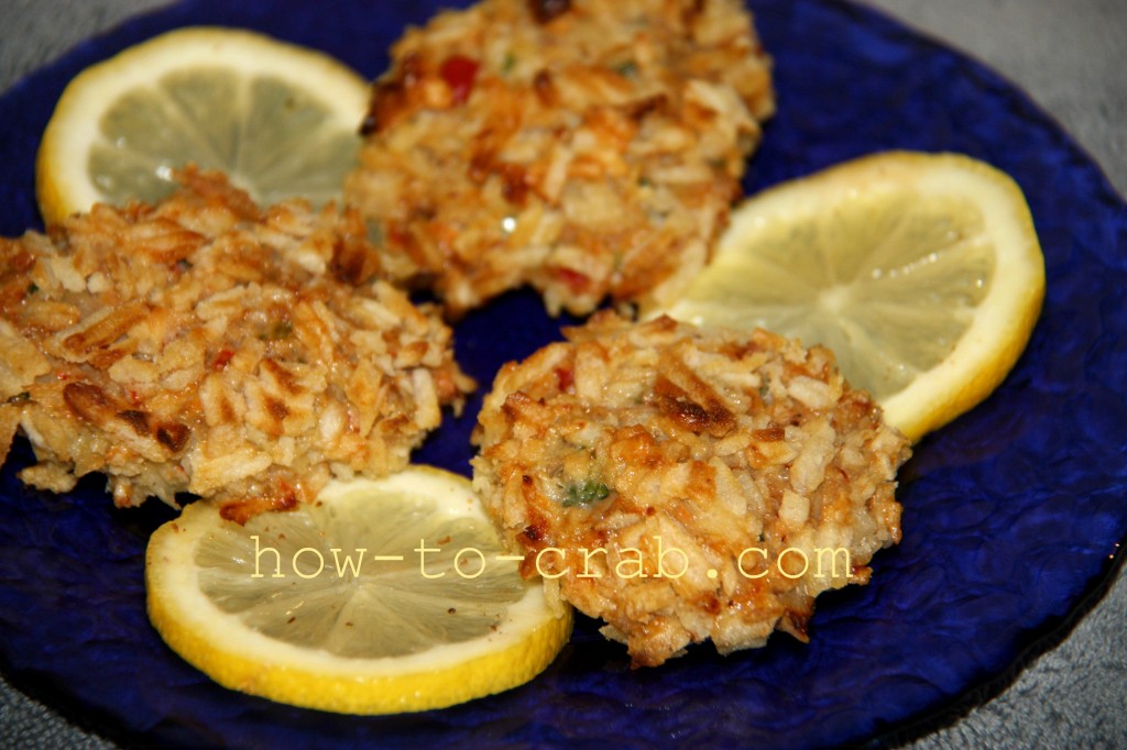 Potato chip crusted crab cakes with lemon